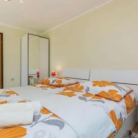 Two-bedroom In Lägenhet
