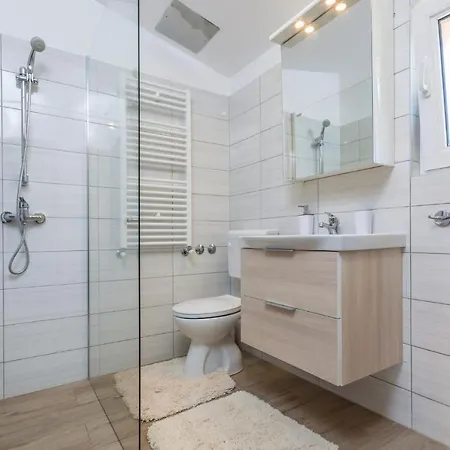 Two-bedroom In Lägenhet